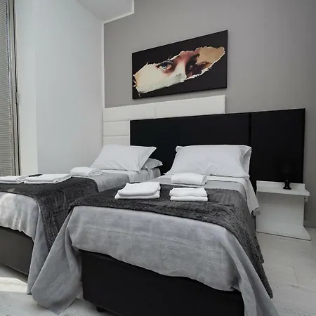White 4*